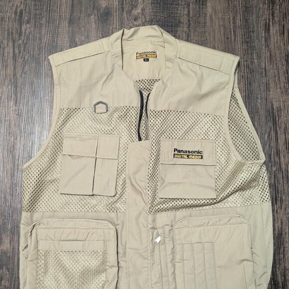 Vintage Panasonic media vest with padded shoulders and pockets - Picture 1 of 3